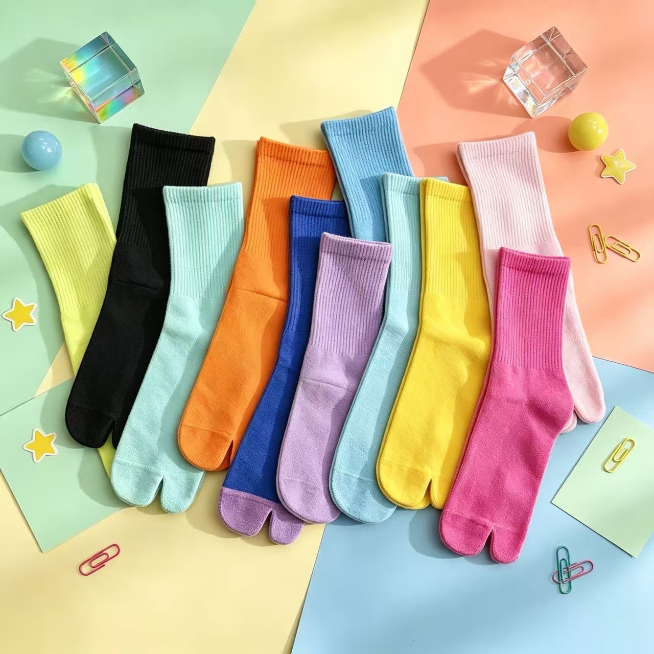 Toe Sock Split - Bonbonfarbene, mittelhohe Tabi-Socken, weiche, gerippte Zehen-Socken,